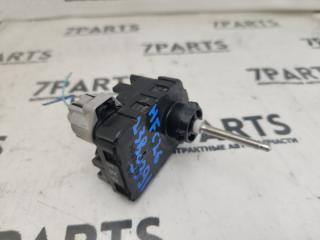 Корректор фары NISSAN SERENA HFC26 MR20DD 2 ракурс Корректор фары NISSAN SERENA HFC26 MR20DD 2 ракурс