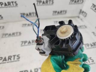 Корректор фары NISSAN SERENA HFC26 MR20DD 3 ракурс Корректор фары NISSAN SERENA HFC26 MR20DD 3 ракурс