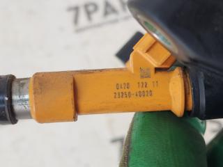 Топливная рейка TOYOTA BELTA KSP92 1KRFE 2381440010 3 ракурс