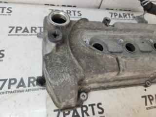 Клапанная крышка SUZUKI SPLASH XB32S K12B 4 ракурс Клапанная крышка SUZUKI SPLASH XB32S K12B 4 ракурс
