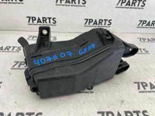 Блок предохранителей  TOYOTA MARK II WAGON BLIT GX110 1GFE 1 ракурс