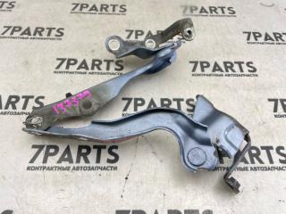Крепление капота TOYOTA ISIS ZNM10 1ZZFE 1 ракурс