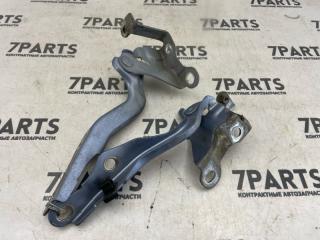 Крепление капота TOYOTA ISIS ZNM10 1ZZFE 2 ракурс