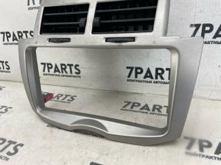 Консоль магнитофона TOYOTA VITZ KSP90 1KRFE 3 ракурс