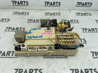 Блок предохранителей правый  TOYOTA MARK II JZX110 1JZFSE ,8273022051 1 ракурс