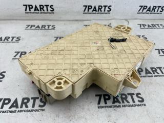 Блок предохранителей правый TOYOTA MARK II JZX110 1JZFSE 8273022051 3 ракурс