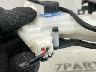 Замок багажника HONDA CR-Z ZF1 LEA 3 ракурс Замок багажника HONDA CR-Z ZF1 LEA 3 ракурс