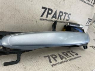 Ручка двери левая передняя TOYOTA ISIS ZNM10 1ZZFE 4 ракурс Ручка двери левая передняя TOYOTA ISIS ZNM10 1ZZFE 4 ракурс
