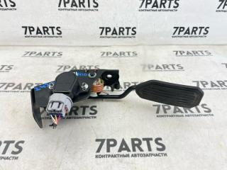 Педаль подачи топлива TOYOTA ISIS ZGM10 2ZRFAE 89281-20040 1 ракурс Педаль подачи топлива TOYOTA ISIS ZGM10 2ZRFAE 89281-20040 1 ракурс