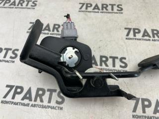 Педаль подачи топлива TOYOTA ISIS ZGM10 2ZRFAE 89281-20040 3 ракурс Педаль подачи топлива TOYOTA ISIS ZGM10 2ZRFAE 89281-20040 3 ракурс