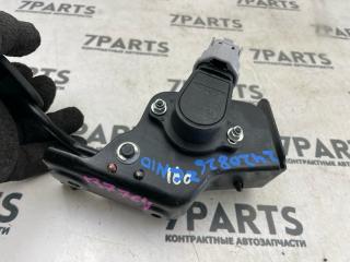 Педаль подачи топлива TOYOTA ISIS ZGM10 2ZRFAE 89281-20040 4 ракурс Педаль подачи топлива TOYOTA ISIS ZGM10 2ZRFAE 89281-20040 4 ракурс
