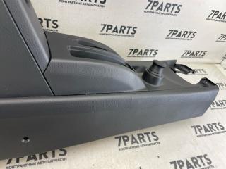 Бардачок между сиденьями NISSAN TIIDA LATIO SJC11 MR18DE 3 ракурс