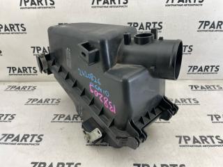 Корпус воздушного фильтра TOYOTA ISIS ZGM10 2ZRFAE 17700-37270 2 ракурс Корпус воздушного фильтра TOYOTA ISIS ZGM10 2ZRFAE 17700-37270 2 ракурс