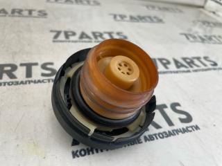 Крышка топливного бака TOYOTA FUNCARGO NCP21 1NZFE 2 ракурс