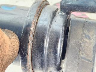 Подушка двигателя правая передняя MITSUBISHI MIRAGE DINGO CQ1A 4G13 MR403666 5 ракурс