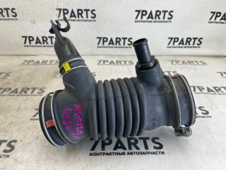 Патрубок воздушн.фильтра TOYOTA RACTIS NCP120 1NZFE 17881-21140 2 ракурс Патрубок воздушн.фильтра TOYOTA RACTIS NCP120 1NZFE 17881-21140 2 ракурс