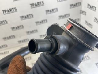 Патрубок воздушн.фильтра TOYOTA RACTIS NCP120 1NZFE 17881-21140 4 ракурс Патрубок воздушн.фильтра TOYOTA RACTIS NCP120 1NZFE 17881-21140 4 ракурс