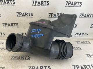Патрубок воздушн.фильтра TOYOTA CROWN JZS171 1JZGE 17893-46150 1 ракурс Патрубок воздушн.фильтра TOYOTA CROWN JZS171 1JZGE 17893-46150 1 ракурс