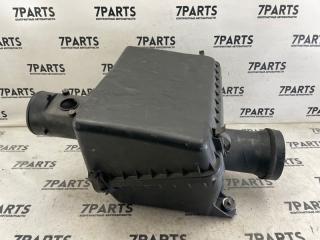 Корпус воздушного фильтра TOYOTA LAND CRUISER UZJ100 2UZFE 17700-50170 1 ракурс