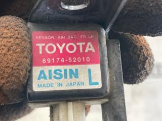 Датчик airbag левый передний TOYOTA VITZ SCP10 1SZFE 89174-52010 3 ракурс