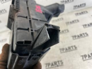 Блок предохранителей NISSAN PRESAGE TU31 284B7CN01A 3 ракурс