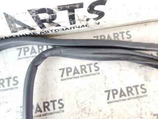 Уплотнительная резинка TOYOTA PREMIO NZT260 1NZFE 64461-20460 4 ракурс