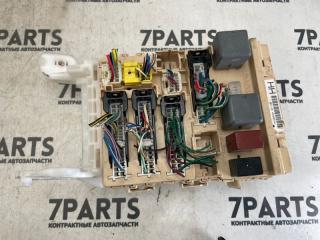 Блок предохранителей левый TOYOTA ALPHARD ANH10 2AZFE 82730-58022 4 ракурс