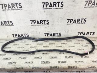 Запчасть уплотнительная резинка задняя правая MAZDA TRIBUTE 2002