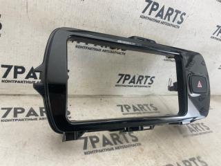 Консоль магнитофона TOYOTA VITZ NSP130 1NRFKE 2 ракурс