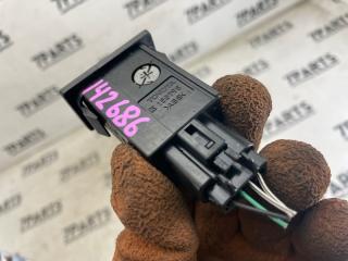 Кнопка TOYOTA AVENSIS AZT251 2AZFSE 3 ракурс