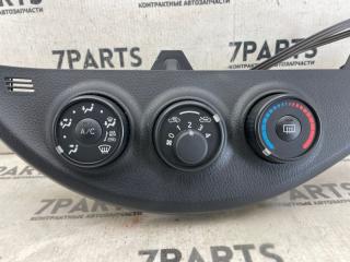 Климат-контроль TOYOTA VITZ NSP130 1NRFKE 2 ракурс