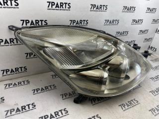 Фара правая передняя TOYOTA ISIS ZNM10 1ZZFE 44-69 2 ракурс