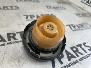 Крышка топливного бака TOYOTA VOLTZ ZZE138 1ZZFE 2 ракурс