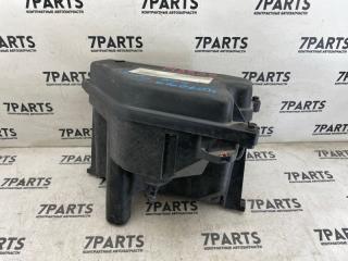 Коробка для блока efi TOYOTA MARK II 2003