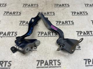 Крепление капота TOYOTA ISIS ZNM10 1ZZFE 1 ракурс