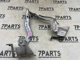 Крепление капота TOYOTA ISIS ZNM10 1ZZFE 3 ракурс