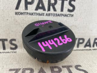 Крышка топливного бака TOYOTA ISIS ZNM10 1ZZFE 1 ракурс