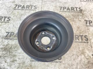 Шкив помпы ISUZU ELF NPR75 4HK1 3 ракурс