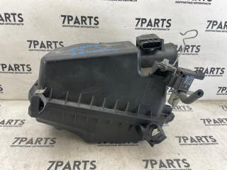 Корпус воздушного фильтра TOYOTA ISIS ZNM10 1ZZFE 17700-22120 1 ракурс Корпус воздушного фильтра TOYOTA ISIS ZNM10 1ZZFE 17700-22120 1 ракурс