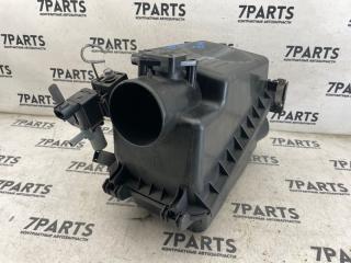 Корпус воздушного фильтра TOYOTA ISIS ZNM10 1ZZFE 17700-22120 4 ракурс Корпус воздушного фильтра TOYOTA ISIS ZNM10 1ZZFE 17700-22120 4 ракурс