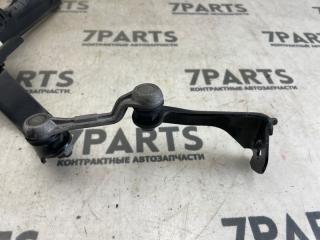 Датчик контроля высоты задний TOYOTA VITZ NSP130 1NRFKE 8940752140 3 ракурс
