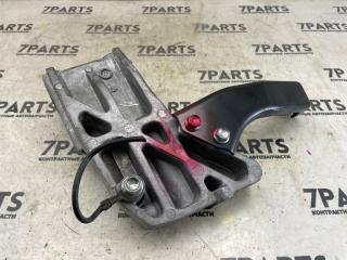 Кронштейн опоры двигателя MITSUBISHI OUTLANDER GG2W 4B11 1098A007 3 ракурс