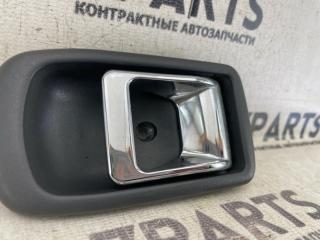 Ручка двери левая передняя DAIHATSU STORIA M101S K3VE2 2 ракурс