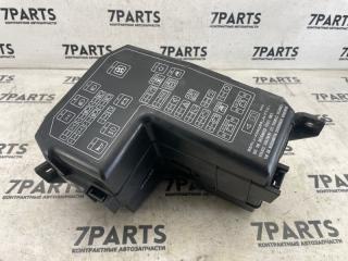 Блок предохранителей  MITSUBISHI DIAMANTE F36A 6G72 1 ракурс