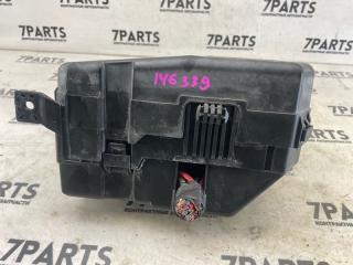 Блок предохранителей MITSUBISHI DIAMANTE F36A 6G72 2 ракурс
