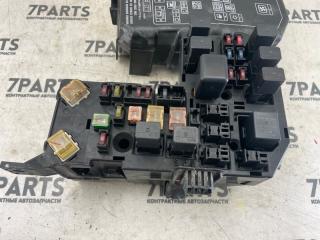 Блок предохранителей MITSUBISHI DIAMANTE F36A 6G72 5 ракурс