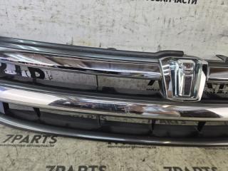 Решетка радиатора TOYOTA ISIS ZNM10 1ZZFE 53101-44290 3 ракурс