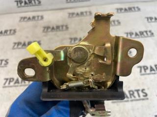 Замок багажника TOYOTA PLATZ SCP11 1SZFE 6461052050 4 ракурс