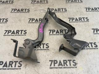 Крепление капота TOYOTA ISIS ZNM10 1ZZFE 1 ракурс