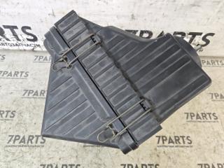 Корпус воздушного фильтра MITSUBISHI DIAMANTE F36A 6G72 2 ракурс